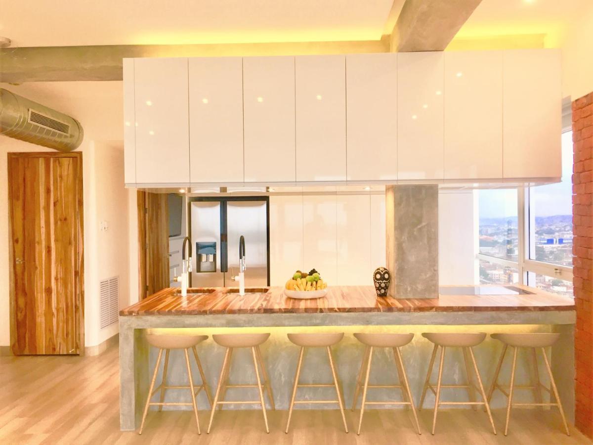 Luxury Apartment Heart Of Гуаякуил Екстериор снимка